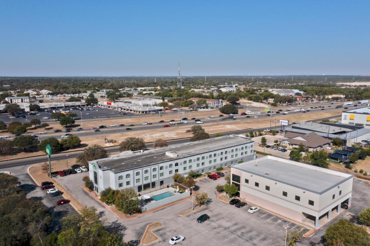 Wingate By Wyndham And Williamson Conference Center Hotel Round Rock Exterior foto